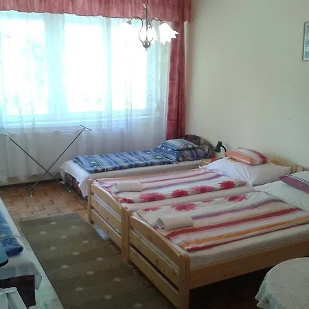 招待所 Deak Vendeghaz Apartman
