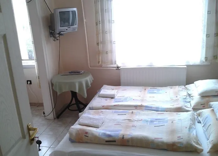 게스트하우스 Deak Vendeghaz Apartman *