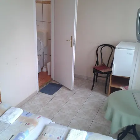 Deak Vendeghaz Apartman Gasthof *