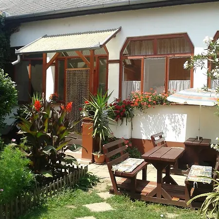 Deak Vendeghaz Apartman Hajdúszoboszló