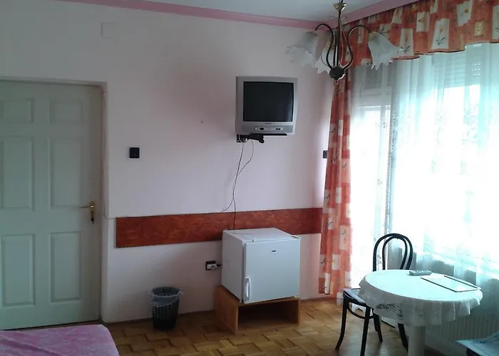 Affittacamere Deak Vendeghaz Apartman *