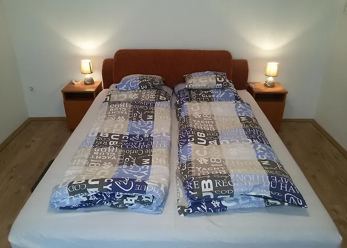 Affittacamere Deak Vendeghaz Apartman *